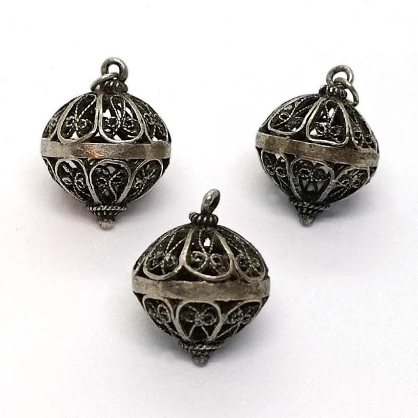 Srebrne filigranske kugle 3 kom.