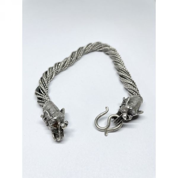 Srebrena narukvica sa slonovima